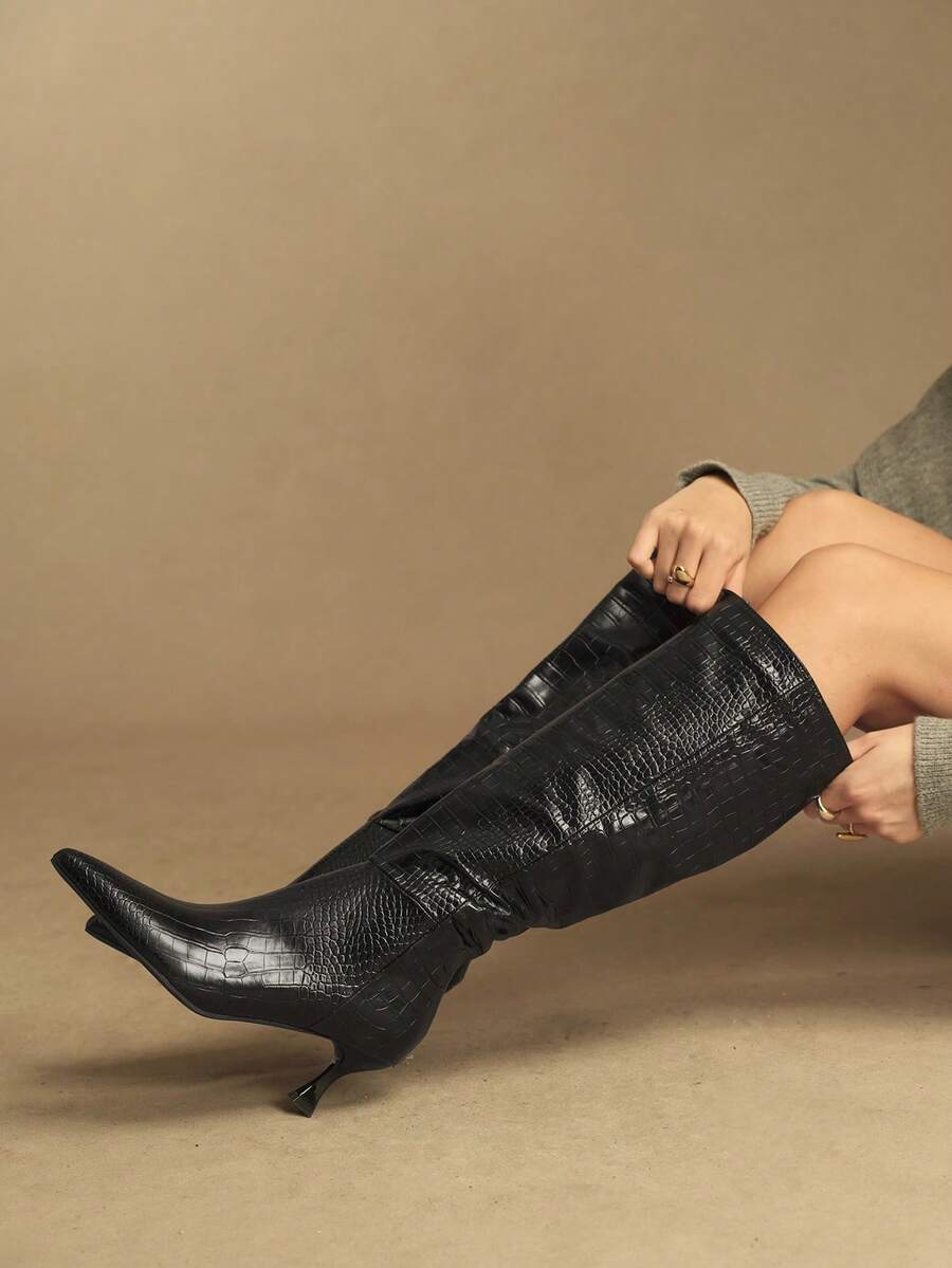 Rosivie 女士尖头时尚高跟过膝长靴，适合派对和各种场合 - 黑色 - 查看 1