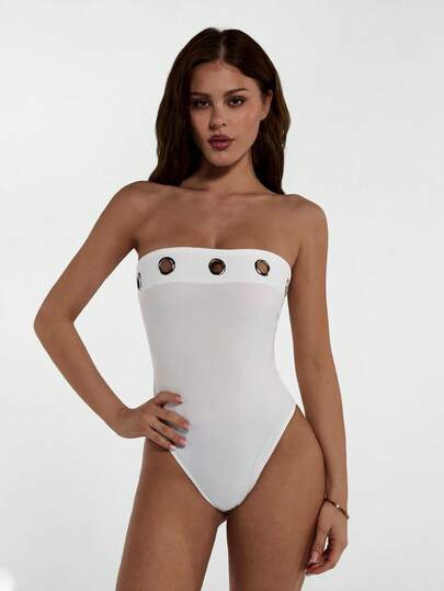 SHEIN ICON Áo liền thân nữ màu trắng thời trang đường phố Y2K với chi tiết khoen kim loại, ôm sát cơ thể, đồ bơi mùa hè cho nữ, đồ bơi kiểu Gothic, bikini trắng.