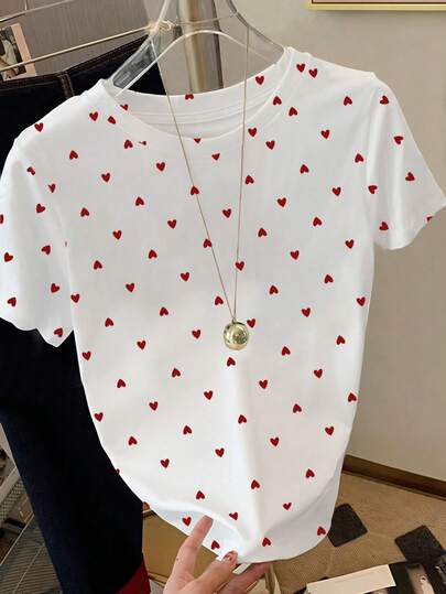 Resyla Sweet And Cute Red And White Heart Shape Dot Print Women's Fitted T-Shirt, Suitable For Summer, Fashionable T-Shirt, Beautiful T-Shirt, Gift For Siblings, Gift For Sisters, Gift For Mom, Mother's Day Gift, Casual And Fashionable Top.