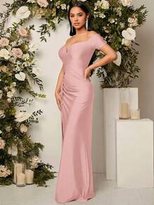 Elitara Vestido de dama de honor con hombros descubiertos, drapeado y abertura en el muslo en color rojo borgoña - Rosa Pálido - Ver 3