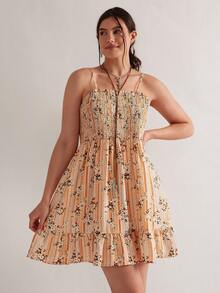 SHEIN VCAY Đầm hai dây in hoa cỡ lớn dành cho nữ, kiểu dáng đi nghỉ mát. - Màu be - Xem 4