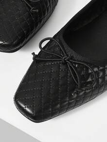Mnmlis Zapatos planos de punta cuadrada con patrón de rombo francés, zapatos de lujo de alta calidad para el transporte - Negro - Ver 3