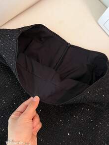 GlowEve Quần short nữ trang nhã với khuy cài. - màu đen - Xem 6