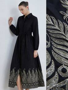 Aveloria Modichic 黑色长袖衬衫裙，精致刺绣，亮片和珍珠点缀，经典优雅度假风，适合职场、正式场合，翻领设计，羽毛刺绣，腰部系带，A字中长款廓形，轻盈雪纺面料。主要特点：刺绣连衣裙，腰部系带连衣裙，长袖衬衫裙，优雅风格，职场穿搭推荐，秋冬新品，修身设计，纯色连衣裙，雪纺面料。 - 黑色 - 查看 1