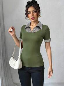 Selianne Camiseta con cuello Peter Pan de estilo deportivo para mujer, con parches de punto acanalado y volantes a cuadros - Verde militar - Ver 4