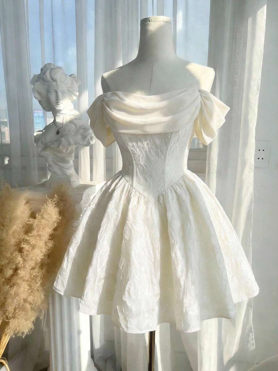 SHEIN MOD 大码女式纯色褶饰荷叶边连衣裙、不对称下摆连衣裙、蓝色吊带背心连衣裙、情人节服装、春季女装、单身派对服装、夏季连衣裙、春装 - 杏色 - 查看 1