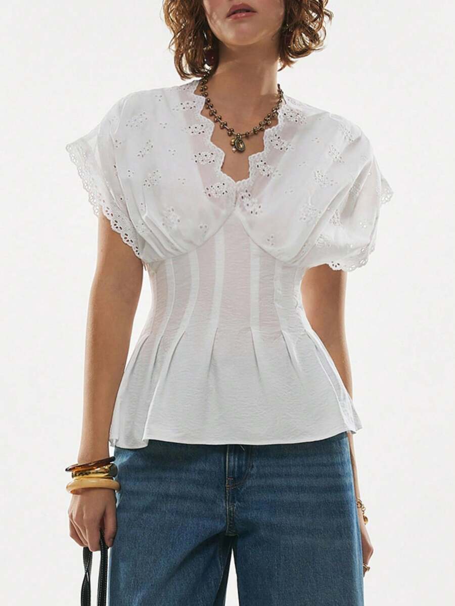 Poéselle 白色镂空披肩袖衬衫 - 荷叶边束腰泡泡袖上衣，浪漫夏日风情，纯色简约收腰上衣，日常穿着，节日庆典，波西米亚风，法式风格衬衫