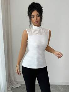 SHEIN Elenzya Áo tank top không tay ôm sát, gợi cảm, đa năng dành cho nữ, bộ sưu tập Xuân/Hè 2026, chất liệu vải jacquard phối lưới, thiết kế đính ngọc trai, phù hợp cho phụ nữ từ 20-35 tuổi trở lên, mặc hàng ngày trong các dịp tụ họp (Họa tiết ngẫu nhiên). - trắng - Xem 4