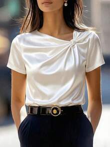 SHEIN Franclia 女士休闲优雅白色缎面短袖上衣，不对称领口设计，丝滑夏季女式上衣，适合日常穿着/度假/约会/办公场合，春季、情人节、派对等场合皆宜，尽显优雅气质。 - 白色 - 查看 2