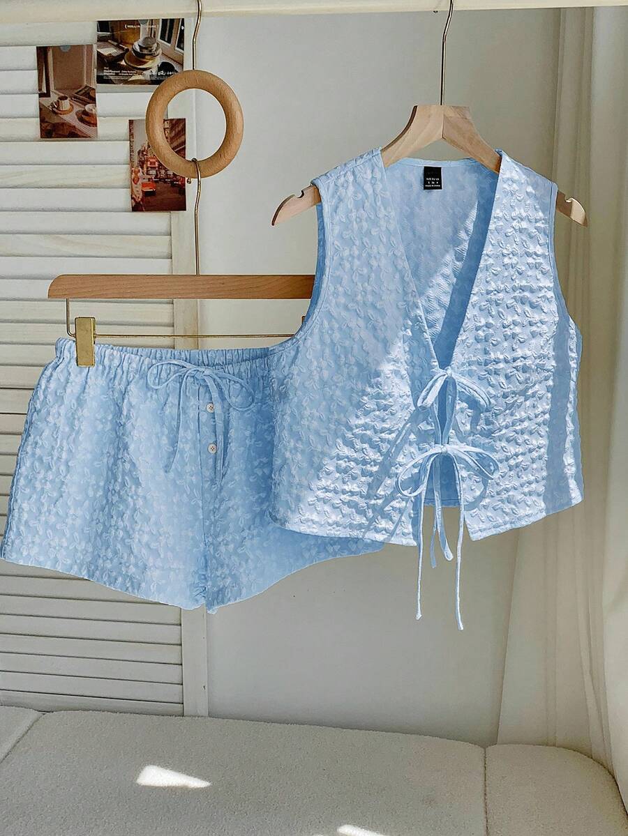 Comfortcana Conjunto informal de top de tirantes con cuello en V trenzado y pantalones cortos en color azul claro para mujer - Celeste - Ver 1