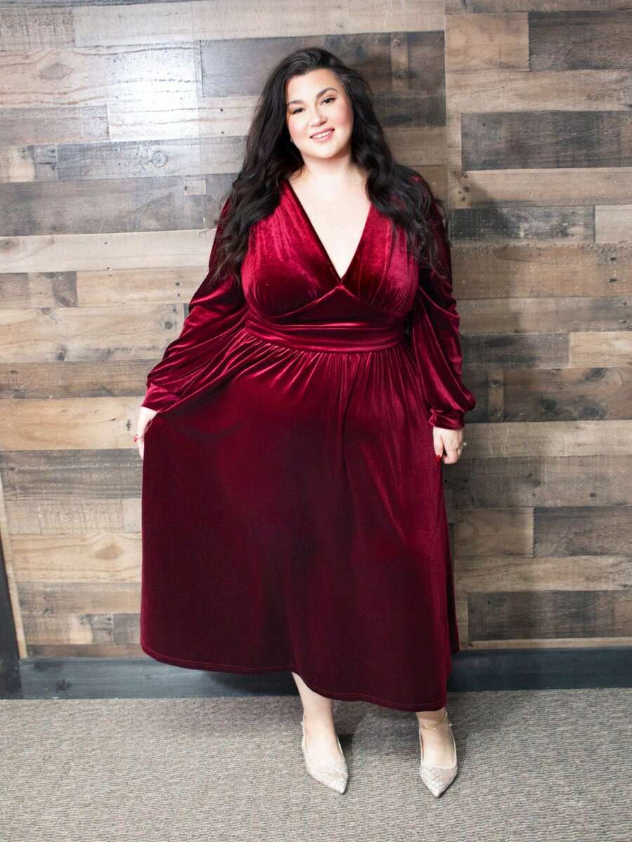Truni Plus Size Velvet Cinched Waist Lantern Sleeve Midi Dress, For Pear & Triangle Body Shape - Burgundy - View 1