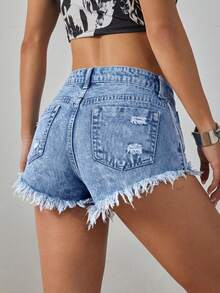 SHEIN PETITE Women's Casual Distressed Frayed Hem Slant Pocket Denim Shorts, Summer - Medium Wash - View 2