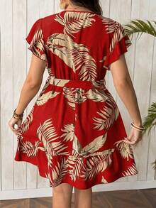 SHEIN Clasi Đầm quấn cỡ lớn in hình lá cây, viền bèo nhún, thích hợp cho kỳ nghỉ hè. - Nhiều màu - Xem 2
