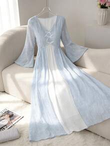 Yasmyna V领碎花收腰喇叭袖蝴蝶结优雅连衣裙 - 藍白色 - 查看 10