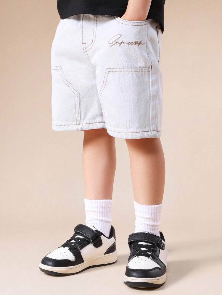 スクリプト刺繍入りブリーチカーペンターデニムショートパンツ