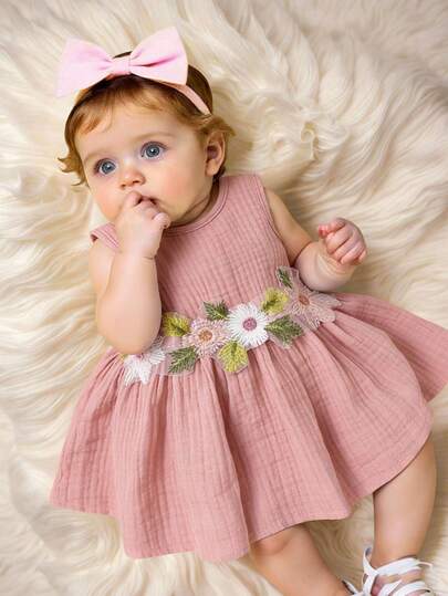 SHEIN 0-9M Newborn Baby Girls' Cute Floral Embroidered Sleeveless Cotton Dress, Suitable For Spring/Summer Vacation, Party, Photoshoot, School