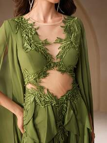 Anewsta 女士春夏新款绿色森林风法式刺绣贴花喇叭袖层叠荷叶边下摆优雅长裙 - 綠色 - 查看 2