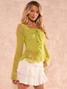 SHEIN Glamour Delicate French Style Mint Green Lace Ruffle Trim Lightweight Lace Fabric T-Shirt With Sheer Hazy Effect, Featuring Layered Ruffle Trim At Neckline, Hem And Cuffs, Plus Front Tie Detail, Sweet And Feminine Yet Slightly Sexy, Suitable For Casual Outings And Gatherings With Friends Lime Green Top Ruffled Top Primavera A Verano Lace Long Sleeve Top - Green - View 2