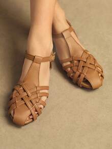 Rosivie 25 Spring/Summer New Brown Closed Toe Woven Hollow Retro Design Flat Women Shoes - Brown - View 4