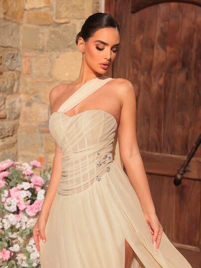 Glamrae Elegant Minimalist Off-Shoulder Sweetheart Neckline Pleated Semi-Sheer Fabric With Boned Decor, Flared Hem, Tie-Waist Style Evening Gown, Business Formal Dress, Guest Dress, Slit Robe