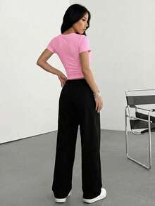 SHEIN EZwear 2件套 女士修身休闲骑士刺绣短袖T恤和裤子套装 - 彩色 - 查看 2