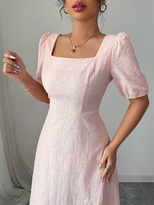 Modelyn 女士粉色提花方领泡泡袖优雅夏季中长连衣裙 - 粉色 - 查看 4