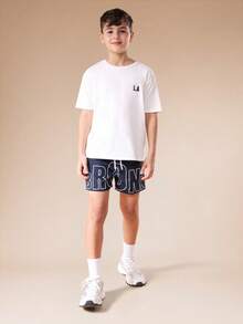 SUMWON 男童尼龙卡通人物印花短裤，正面印有布朗克斯文字，夏季休闲装 - 藏蓝色 - 查看 3