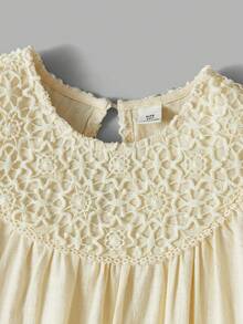 Maija Kids Maija Kids 一件少女休闲宽松纯白色泡泡袖连衣裙，适合休闲外出、聚会、度假、派对、夏季和春季穿着。 - 杏色 - 查看 4