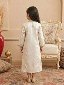 1 pieza Vestido maxi de satén con estampado floral en relieve de manga larga y cuello en V de corte holgado para niñas, estilo princesa elegante para fiestas de cumpleaños, Oriente Medio, adecuado para el verano - Albaricoque - Ver 2