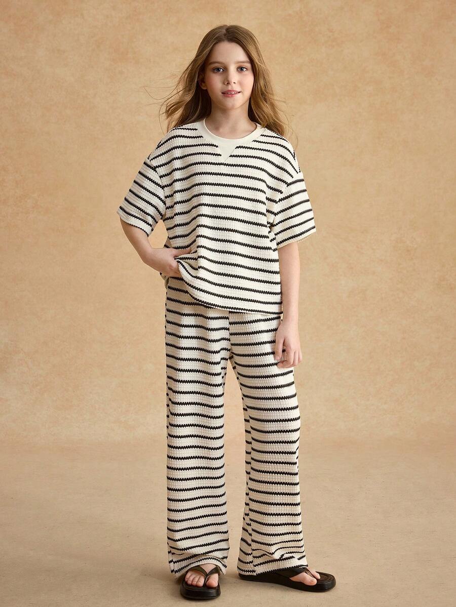 SHEIN 少女条纹落肩T恤和裤子套装 - 黑與白 - 查看 1