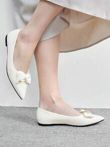 CUCCOO BIZCHIC Giày bệt nữ, sandal mũi nhọn thanh lịch với nơ và đinh tán kim loại trang trí, đế da mềm mại, thoải mái cho công sở, đi làm và mang hàng ngày. - Màu be - Xem 3