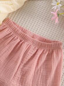 SHEIN 两件套女童荷叶边领碎花吊带背心和短裤，杏色吊带背心搭配粉色碎花短裤，乡村休闲可爱甜美夏季套装 - 淺粉色 - 查看 8