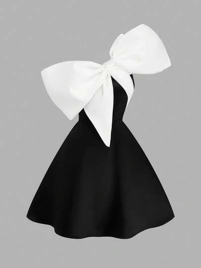 Sweetra 大码优雅缎面蝴蝶结露肩无袖A字短裙