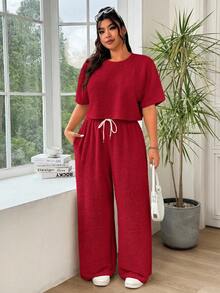 SHEIN EZwear Set de 2 piezas Talla grande Mujer Blusa de cuello redondo roja de manga corta y Pantalones anchos de cintura con cordón, Casual - Rojo - Ver 3