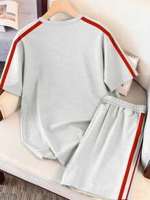 Manfinity Joysei 男士侧条纹印花圆领短袖T恤和短裤休闲套装 - 彩色 - 查看 2