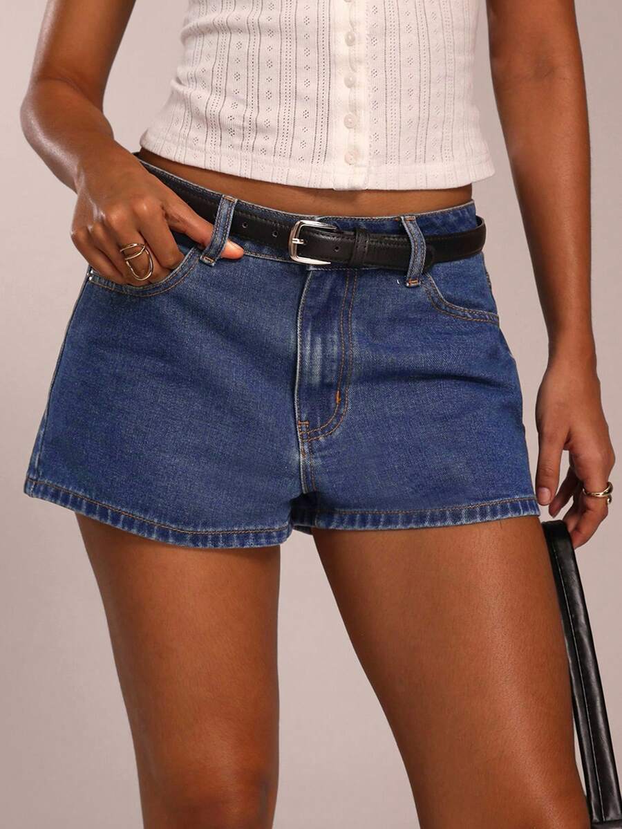 Avantive 女士夏季基本款深蓝色洗水牛仔短裤/装饰皮标/夏季牛仔短裤/可爱/外出/度假/办公室装