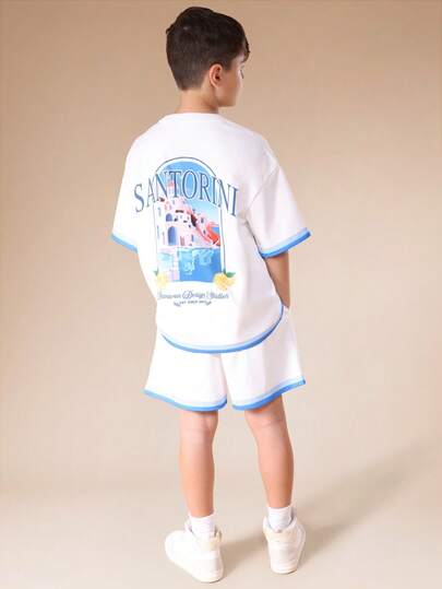 SUMWON Conjunto de camiseta de cuello redondo de manga corta y pantalones cortos oversize para niños con estampado de Santorini y ribete azul contrastante, conjunto de ropa casual de verano