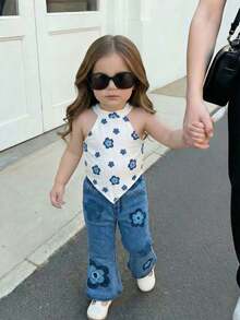 SHEIN Babygirl Casual Vacation Cute Print Camisole And Elastic Waist Pants Set Necklace-Style Top, Blue Flared Pants, Fashionable Girl's Two-Piece Set, Floral Print Set, Casual Set, Outing Set, Casual Home Clothes Top And Pants - Multicolor - View 2