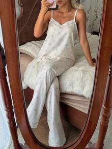 CottageSlumber Bộ đồ ngủ nữ họa tiết hoa nhí gồm áo hai dây và quần. - Màu be - Xem 5