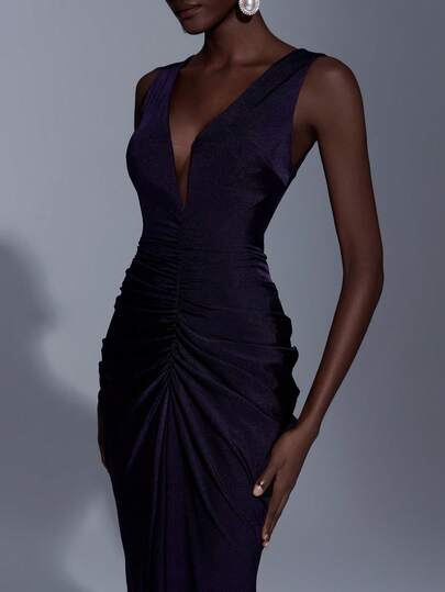 Elitara Elegant, Romantic, Fashionable Purple Elastic Fabric Draped Decor Mermaid Hem Long Formal Dress, Wedding Guest Dress, Black & White Bridesmaid Dress