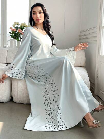 Yasmyna 女士常规肩部喇叭袖连衣裙，时尚简约设计，宽松版型