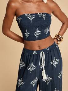 Travachic 2pcs Women Navy Blue And White Contrast Color Print Bandeau Top And Pants Set,Summer Boho Beach Vacation Holiday Outfits,Casual Floral Party Outfit - Blue - View 3