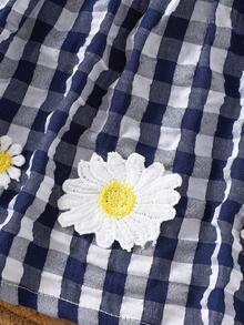 SHEIN 1-9个月新生女宝宝可爱度假风蓝色格子花卉刺绣吊带连衣裙，适合春夏郊游、派对、拍照、上学等场合。 - 藍色 - 查看 5