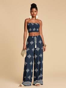 Travachic 2pcs Women Navy Blue And White Contrast Color Print Bandeau Top And Pants Set,Summer Boho Beach Vacation Holiday Outfits,Casual Floral Party Outfit - Blue - View 4