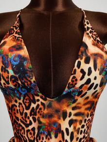 Zestiva Bộ đồ bơi liền thân dành cho nữ size 26SS mùa xuân/hè, gợi cảm và thanh lịch cho kỳ nghỉ biển, khu nghỉ dưỡng trên đảo, họa tiết da báo hoang dã và rực rỡ, cổ chữ V sâu, lưng hở nhiều dây, cắt cao ở chân, áo tắm liền thân. - Màu tím  Violet - Xem 7