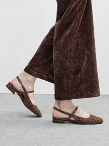 CUCCOO BIZCHIC Giày nữ thời trang màu đỏ kiểu Mary Jane, quai sau, gót thấp, mũi vuông, thoải mái, giày cao gót dự lễ tốt nghiệp, giày dự tiệc mùa hè, mùa xuân, lễ Phục sinh, Giáng sinh. - Mẫu báo nâu - Xem 3