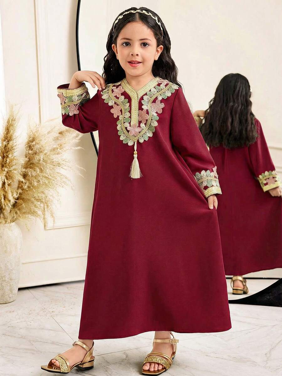 Áo choàng dài rộng rãi, thoải mái, có tua rua bằng chỉ vàng dành cho bé gái. - Màu Đỏ Sâu - Xem 1