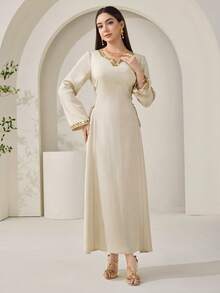 Al Najma 夏季女士阿拉伯风格甜心领收腰连衣裙 - 杏色 - 查看 3