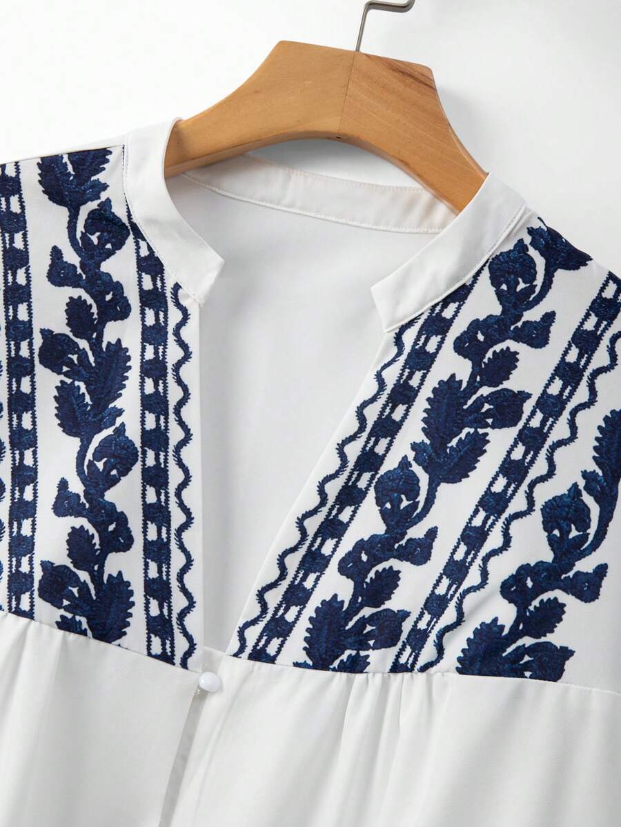 GlowEve CURVE 大码时尚休闲V领印花刺绣复古风衬衫，适合春夏、返校、度假、毕业典礼、节假日、情人节、圣诞节、音乐节、母亲节、万圣节、感恩节、复活节、国庆节、舞会、生日、约会、派对、婚礼、户外活动等场合。 - 彩色 - 查看 1