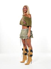 SUMWON WOMEN Off Shoulder Graphic Top With Pink Script Logo And Raw Hem Detail Casual Streetwear Style - Army Green - View 5